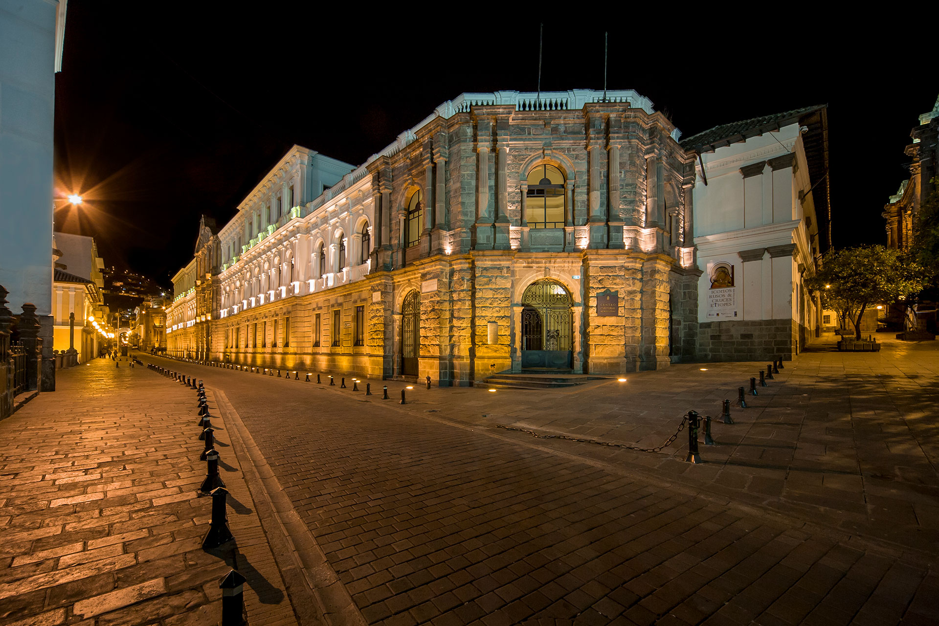 construccion-restauracion-centro-cultural-metropolitano-quito-jpya-group-1